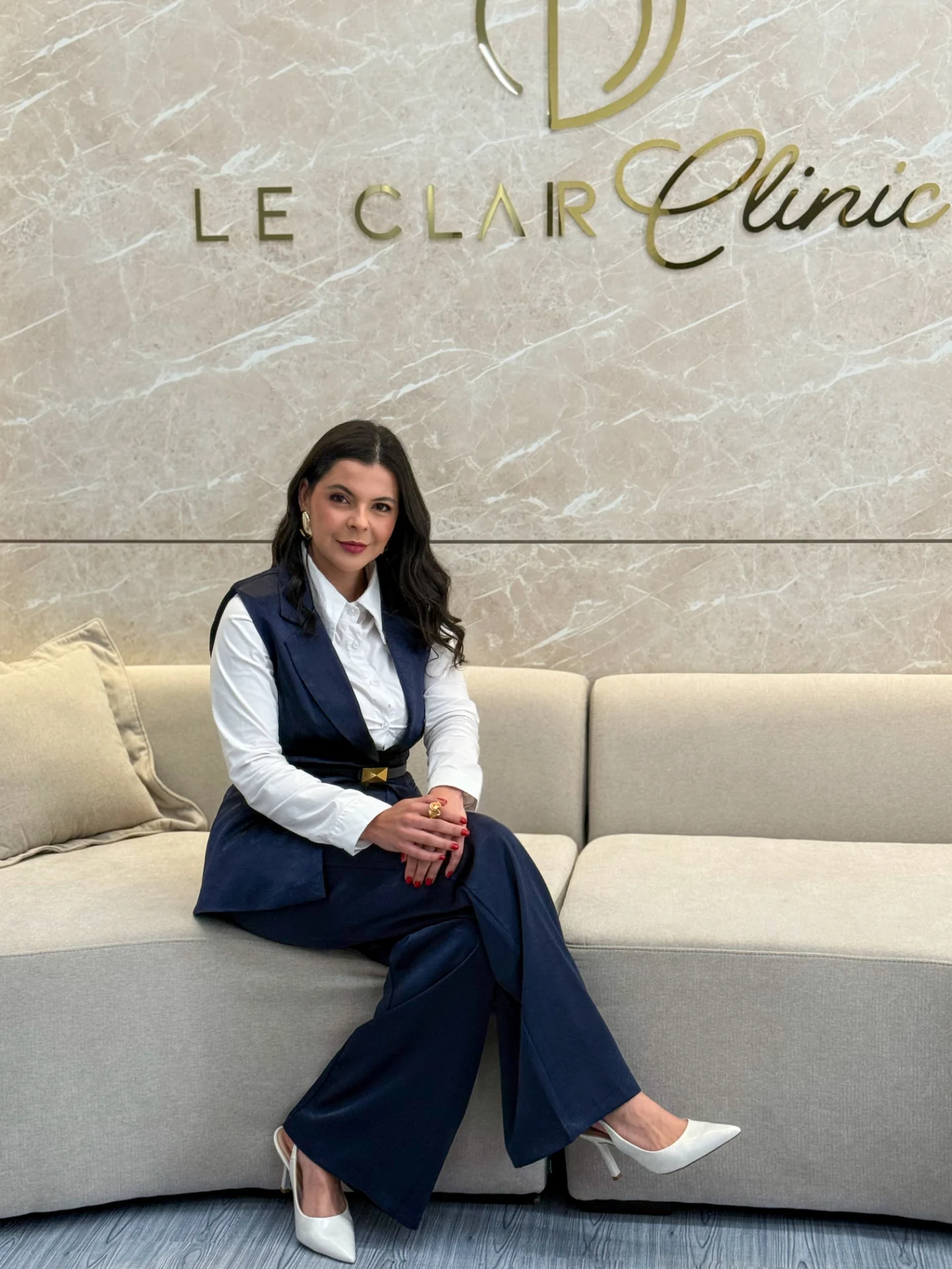 Dra. Talitha Mello na recepção da Le Clair Clinic
